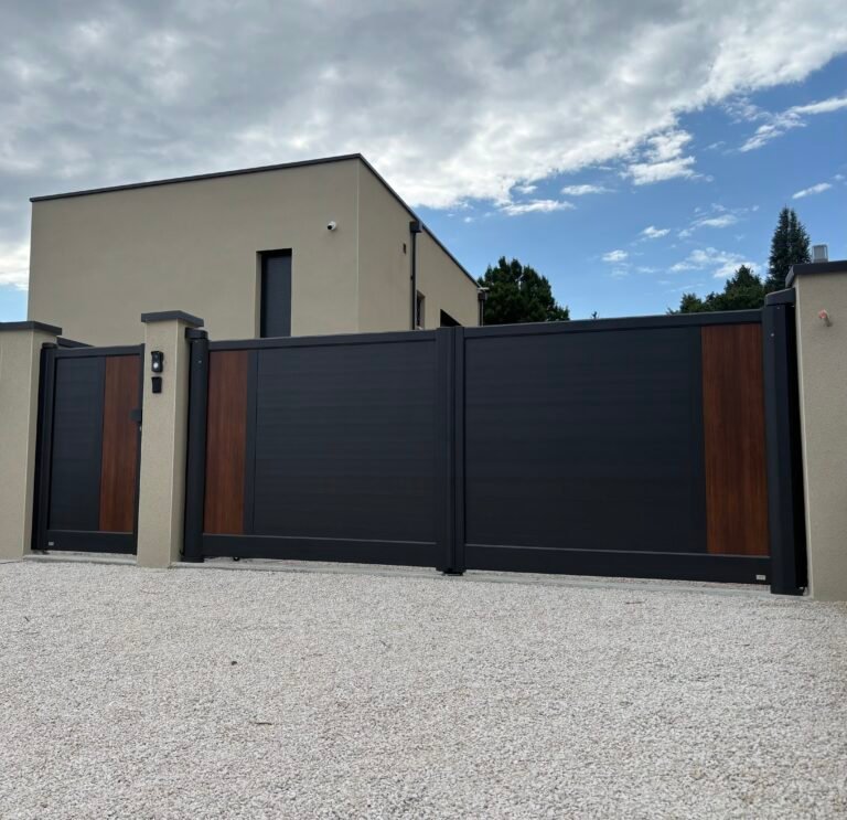 Installation d’un portail aluminium à Saint-Jean-de-Moirans