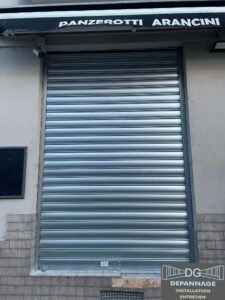 Installation d’un rideau métallique à Grenoble